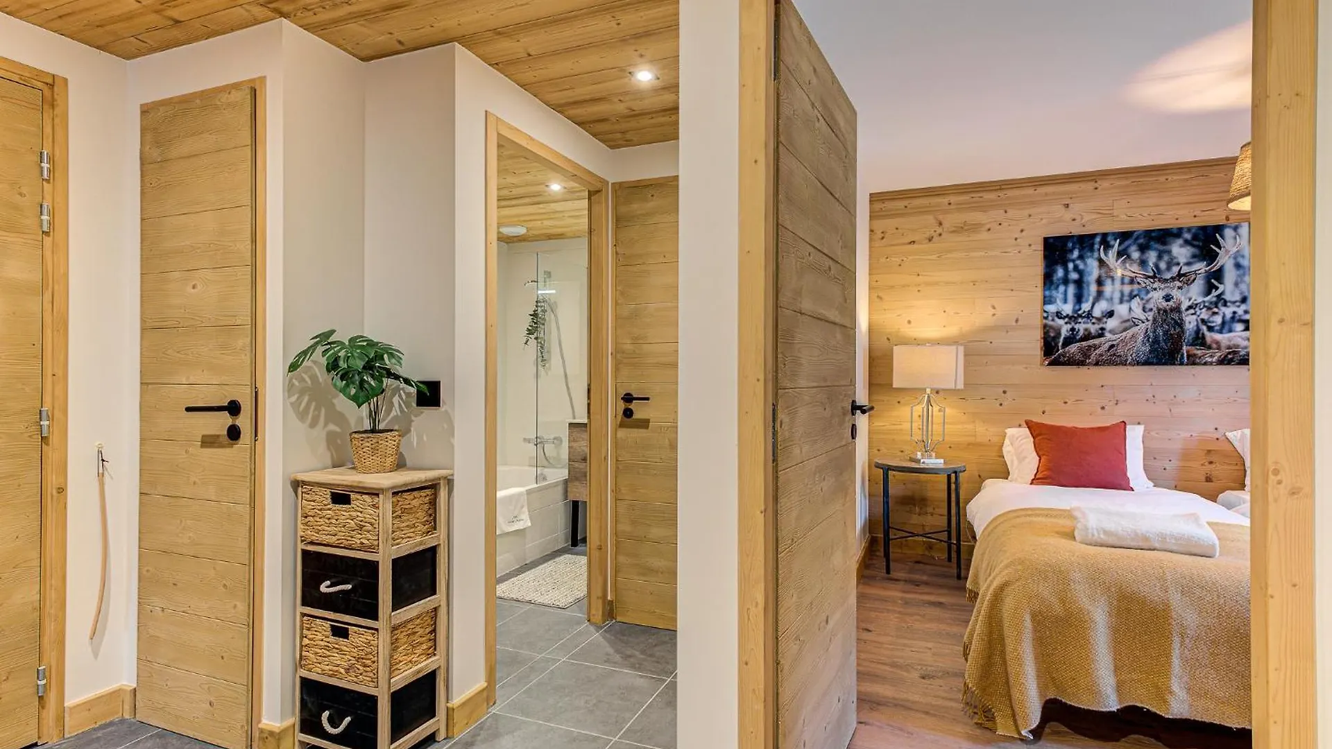 Apartment Des Alpages - Alpes Travel - Sleeps 6-8 Les Trabets