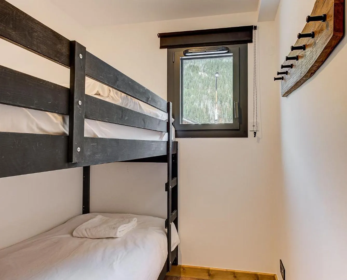 Apartment Des Alpages - Alpes Travel - Sleeps 6-8 Les Trabets